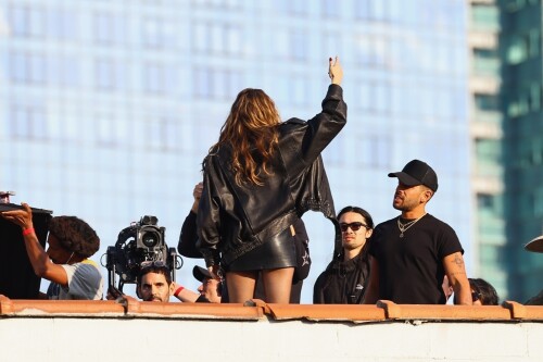 MileyCyrus_4_23_2025__208d976a7ab4c1efbf