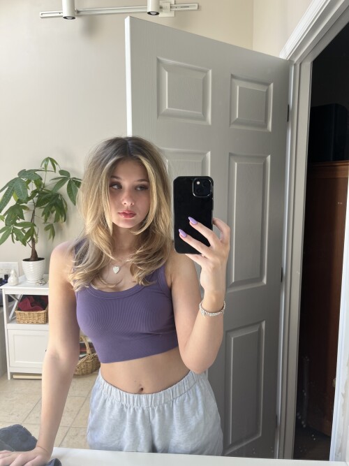 Mirror 38f0e50a66ba61d25c