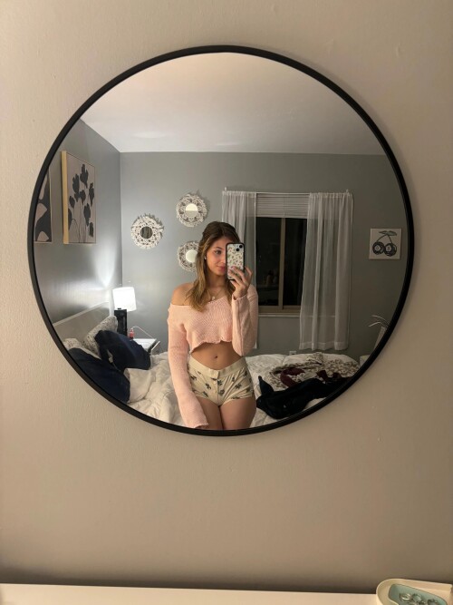 Mirror 428527798f6fbf58a4