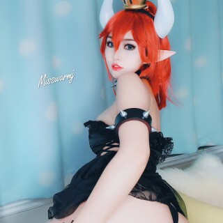 MisswarMJ-Sexy-Cosplay-57