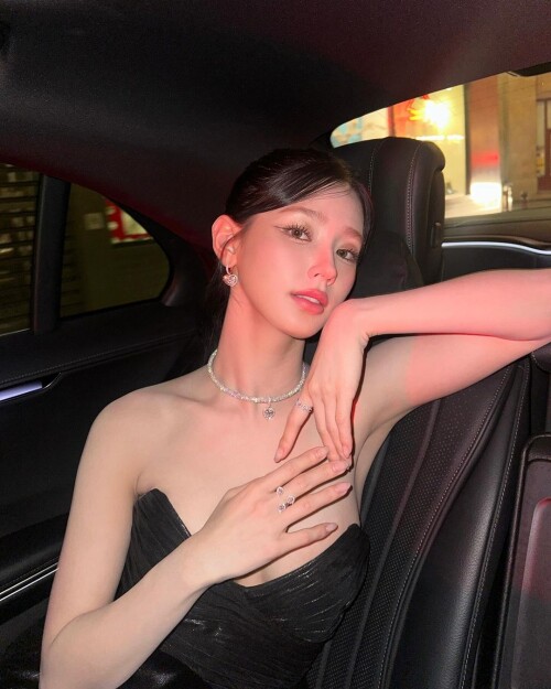 Miyeon elegant2af9075bc13e28a03