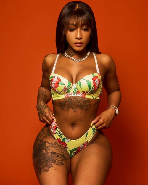 Mizz Twerksum officialmizztwerksum x Photo Mark photo mark 38786517cd8a9454c6180e