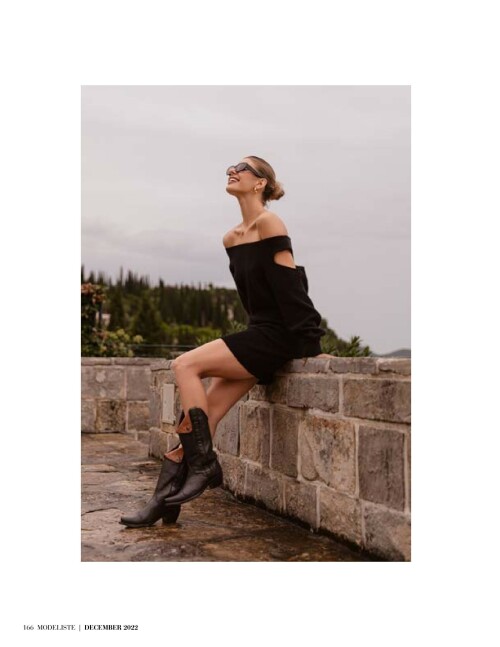 Modeliste December 2022 Maye Musk page 0166