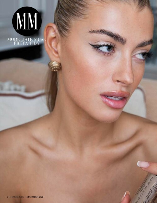 Modeliste December 2022 Maye Musk page 0214
