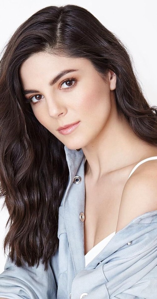 Monica Barbaro R004f93ed92d311b960f