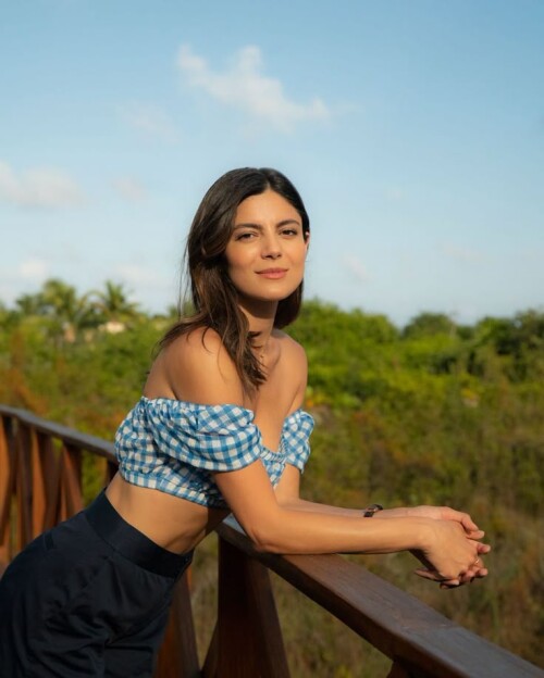 Monica Barbaro R01356d4823ffa5501c2