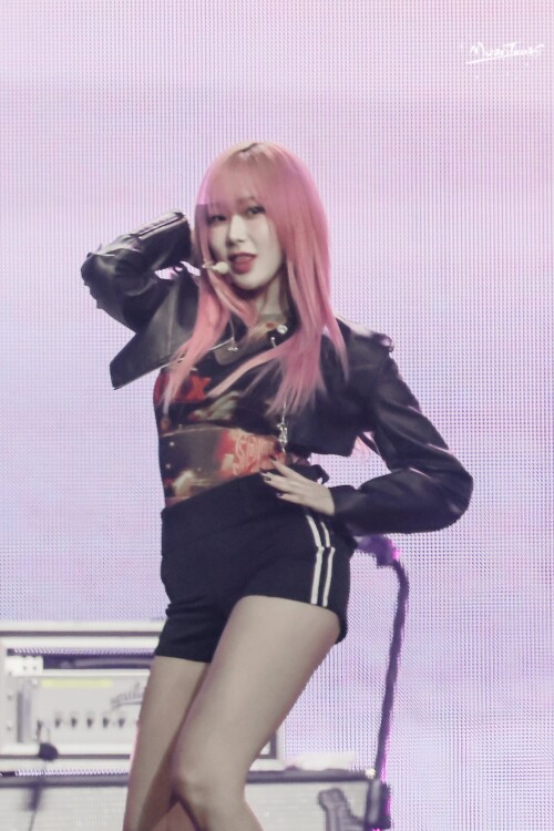 MoonTour. 1878355519066558953 2faa53c09c80209d9