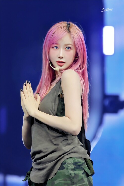 MoonTour. 1878374855558729991 1e4e029ac68b48ecf