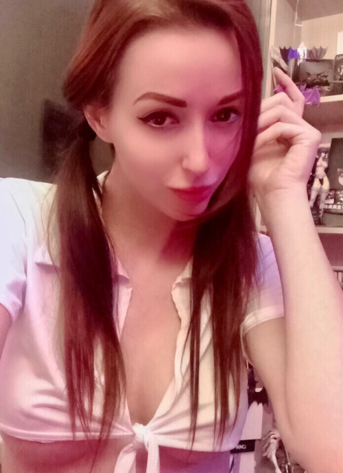 More underboobs home selfiesc04c199f45ddd900