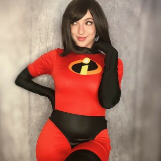 Mrs-Incredible-227f2b663df6de168