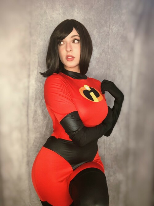 Mrs Incredible 3