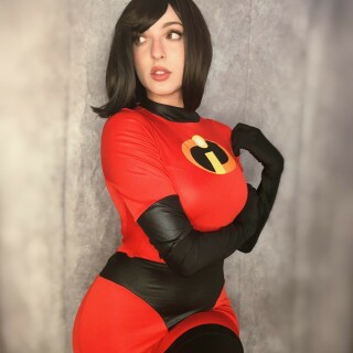 Mrs-Incredible-379ed071d0eb3b372