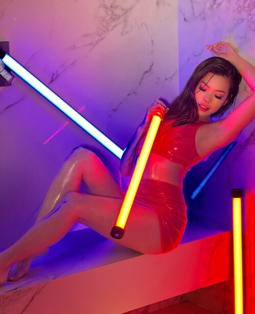 Neon Lights Shower 11b1bcb9984ed74b66