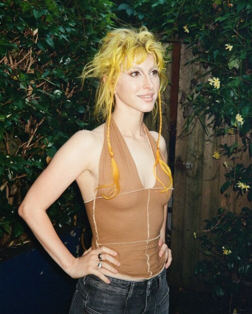 New photos of hayleywilliams BTS thefacemagazine credits elisejosephjames zacharygray .....0e8453455