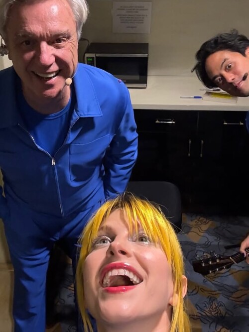 New photos of hayleywilliams with davidbarnes and his team ...... paramore hayleywilliams827a0d5c458
