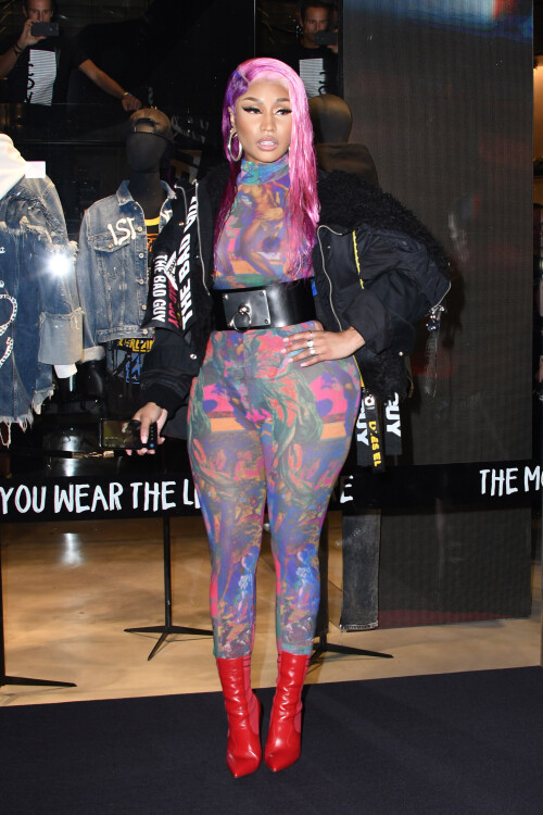 Nicki Minaj 021fc4f1900d34bbdce