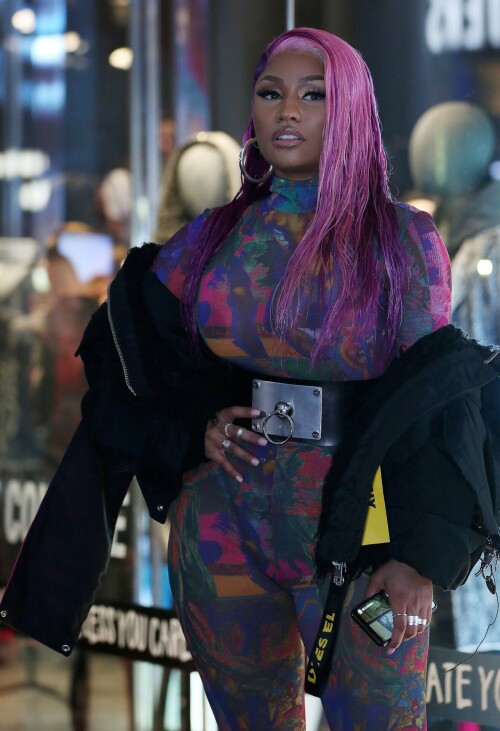 Nicki Minaj Braless SeeThrough Boobs 19