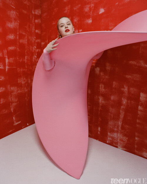 Nicola Coughlan 10b2a697a05819946c