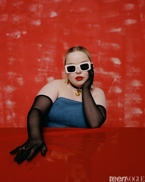 Nicola Coughlan 310ce7760a73c2f7f