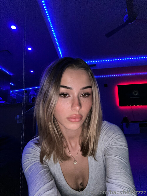 Nothing can stop me taking some selfies 0c9215d86838ef72