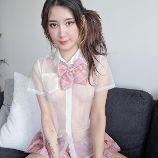 Nyaomaruu---See-through-School-Girl-04b8b307b8535a317d2231543577480205