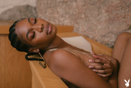 Nyla15 0013633690a811adf3af