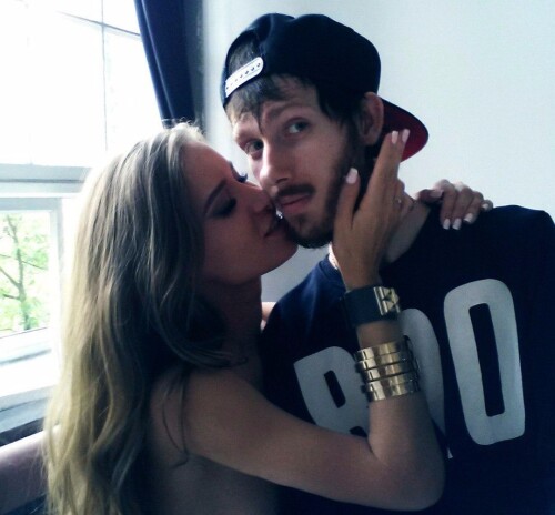 OL2XDbC 4Z4b3564991bc8db4b4