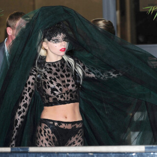 OPTIC_LADY_GAGA_LEAVING_ITV_STUDIOS_LON_12_05_11_0209d68847bf1b49a8