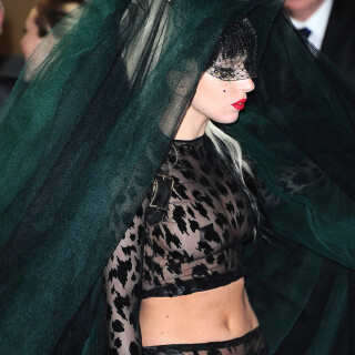 OPTIC_LADY_GAGA_LEAVING_ITV_STUDIOS_LON_12_05_11_04d22a8ff8b50a370e