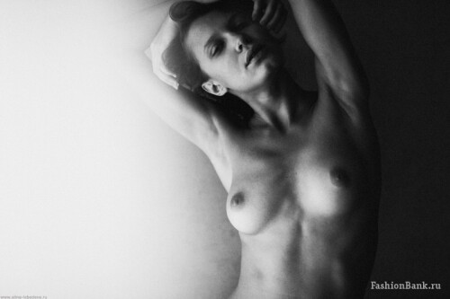 Oksana Shkirjatova1714703ee20a5aaad2f9c72