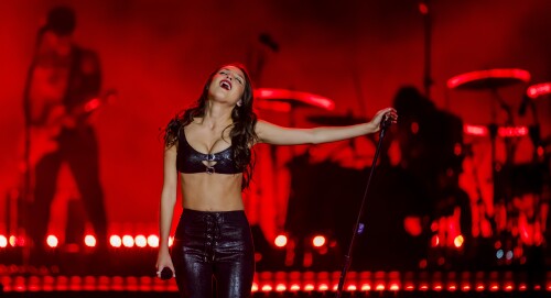 Olivia 140dba40d7996b464