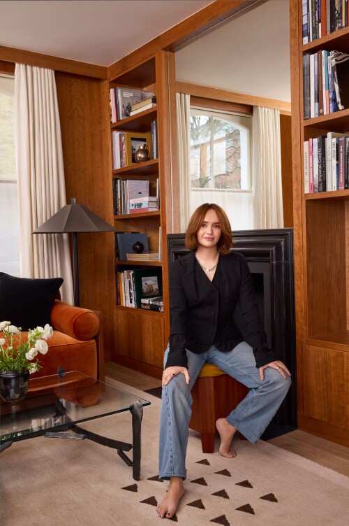 Olivia Cooke Feet 8731761320371e17a522f32