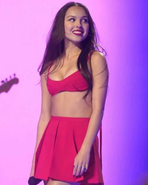 Olivia R 16d3d6f73b2bd859ee