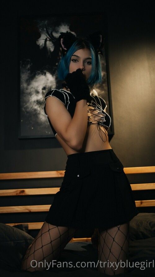 OnlyFansTrixy BlueSet 03 Image 19