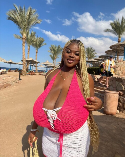 OuthereblessingtheEgyptianswiththisbeautifulviewe82851ead070df78