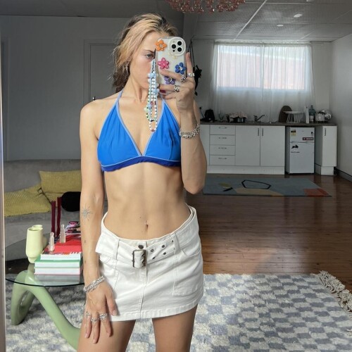 P0 30404a66d47cb7477a