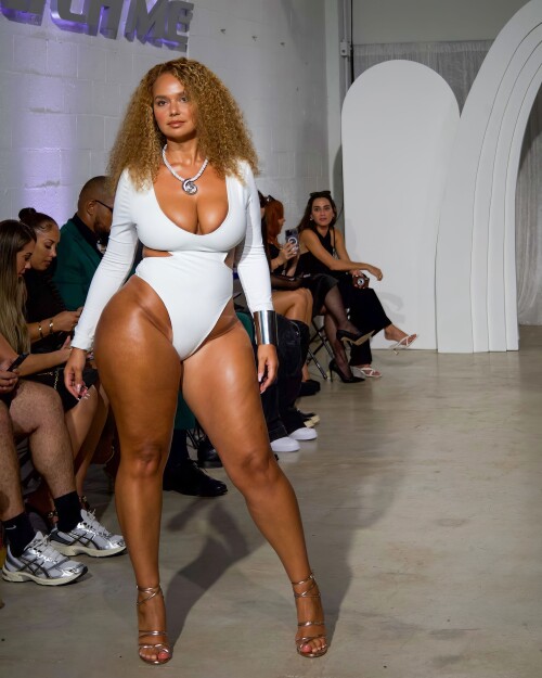 Pamela Alexandra 04 162cc5cb5a9efda23