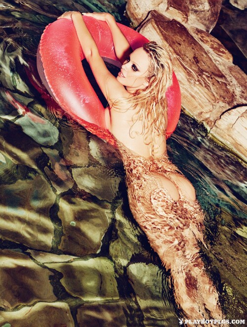 Pamela Anderson 177 Nude Photos 155