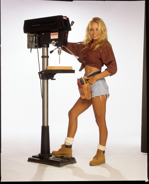 Pamela-Anderson-HQCelebrities.com-3521d2b868cb9c921e4d