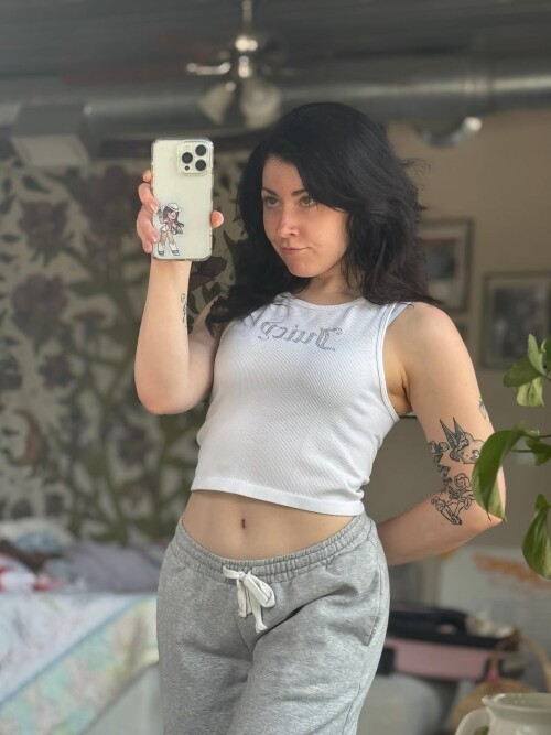 Pay attention to me01977f9c9e4176b1