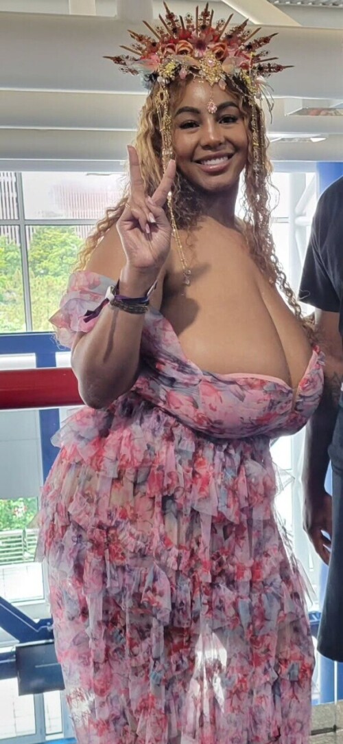 Per0004540 Instagram015b52f331d6bb8f