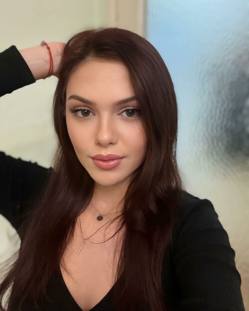 Photo by Foxy Laura on December 11 2022.058cab5c2900483a