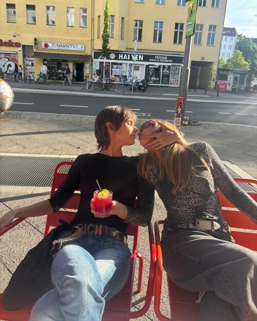 Photo by Victoria De Angelis Maneskin on June 02 2024. May be an image of 7 people and people kissin