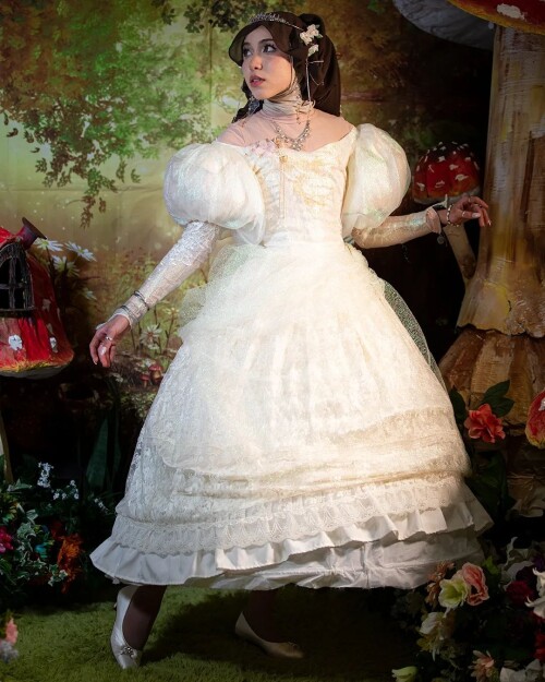 Photo shared by Alif E. Marchi on June 12 2023 tagging kxttykxtty. 274124855de5313f4