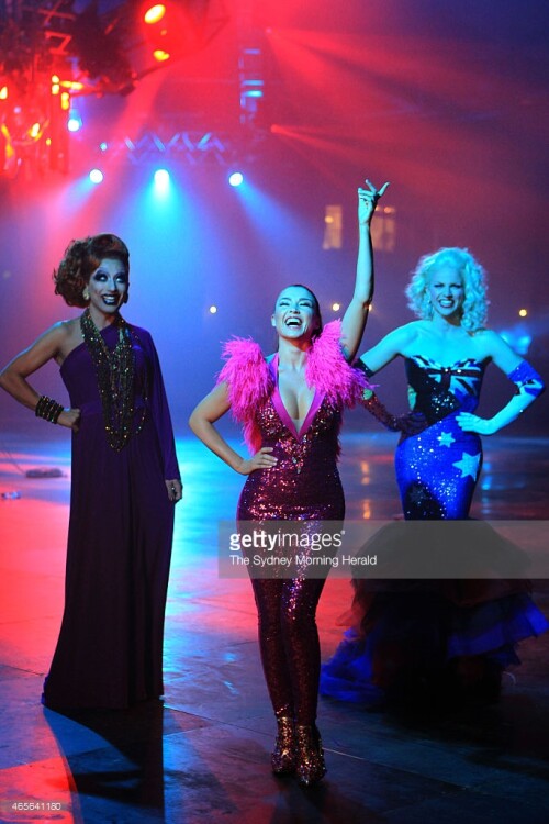 Pink051 55a848fa00fde13e9f