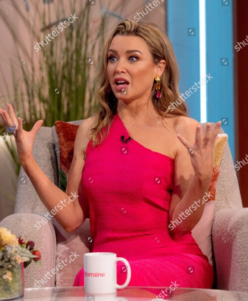 Pink103-23eb60425e869f75c8