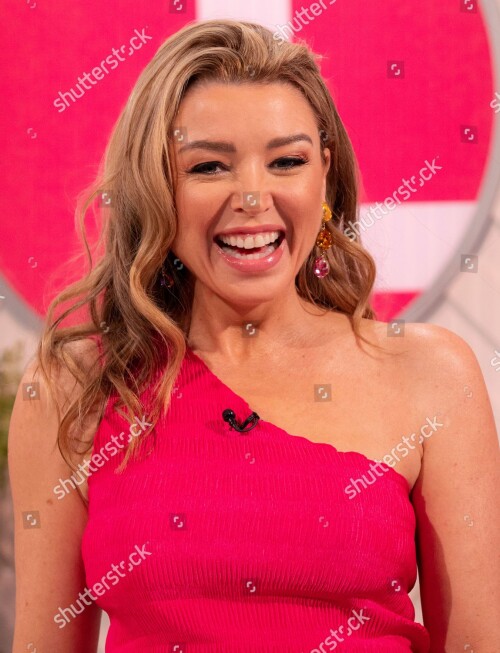 Pink103-4f918e98e216551a4