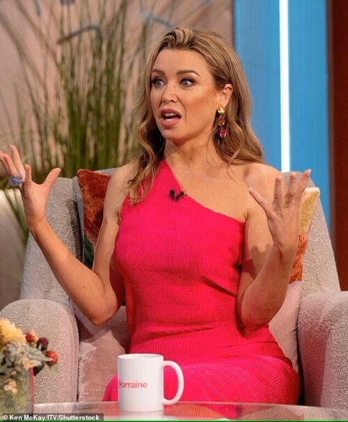 Pink103-6f36177b38074df72