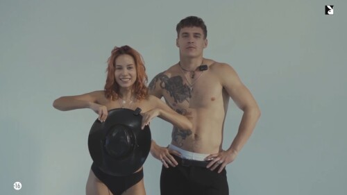 Play 785c4437c71705e35