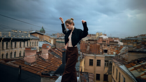 Pocrov.Alice.on.the.Roof.003ce46deb04e1ab113